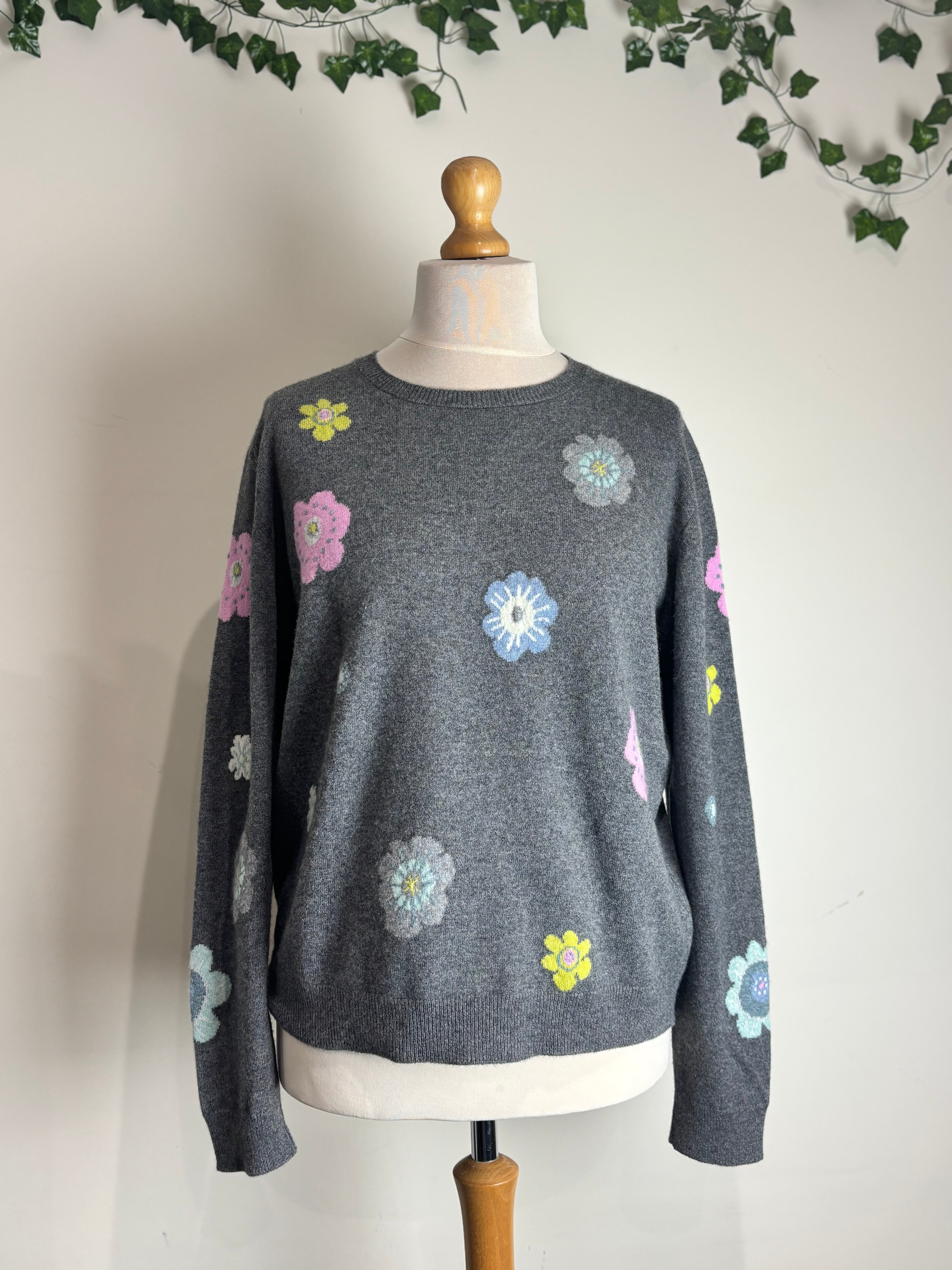 Queene & Belle Grey Flower Power Cashmere Jumper