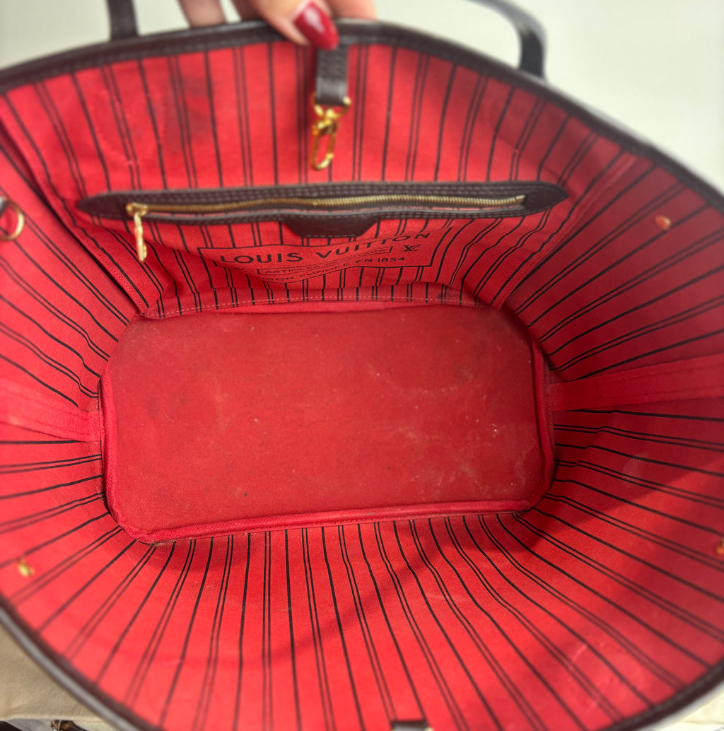 Louis Vuitton Neverfull MM Tote