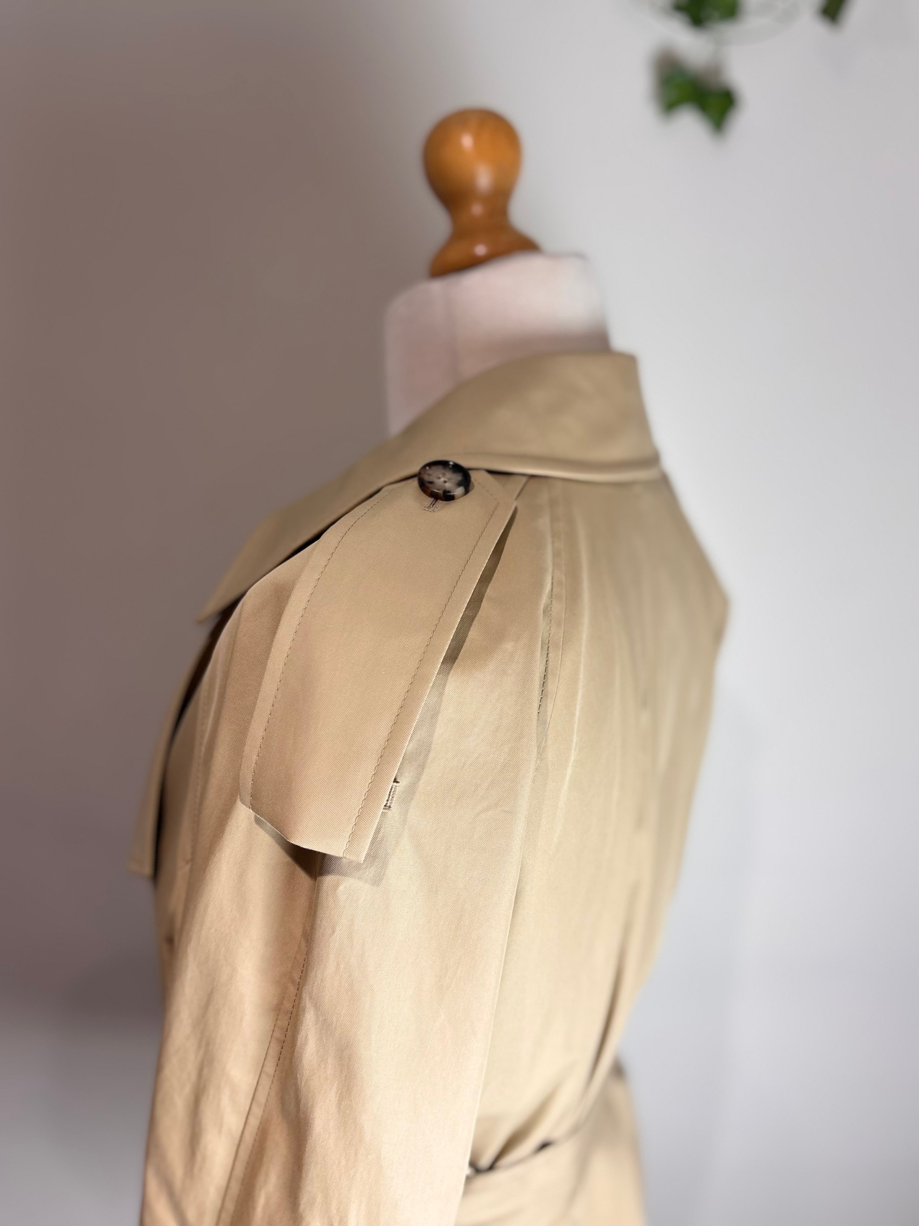 Burberry Flaxen Belted Short Trench Coat