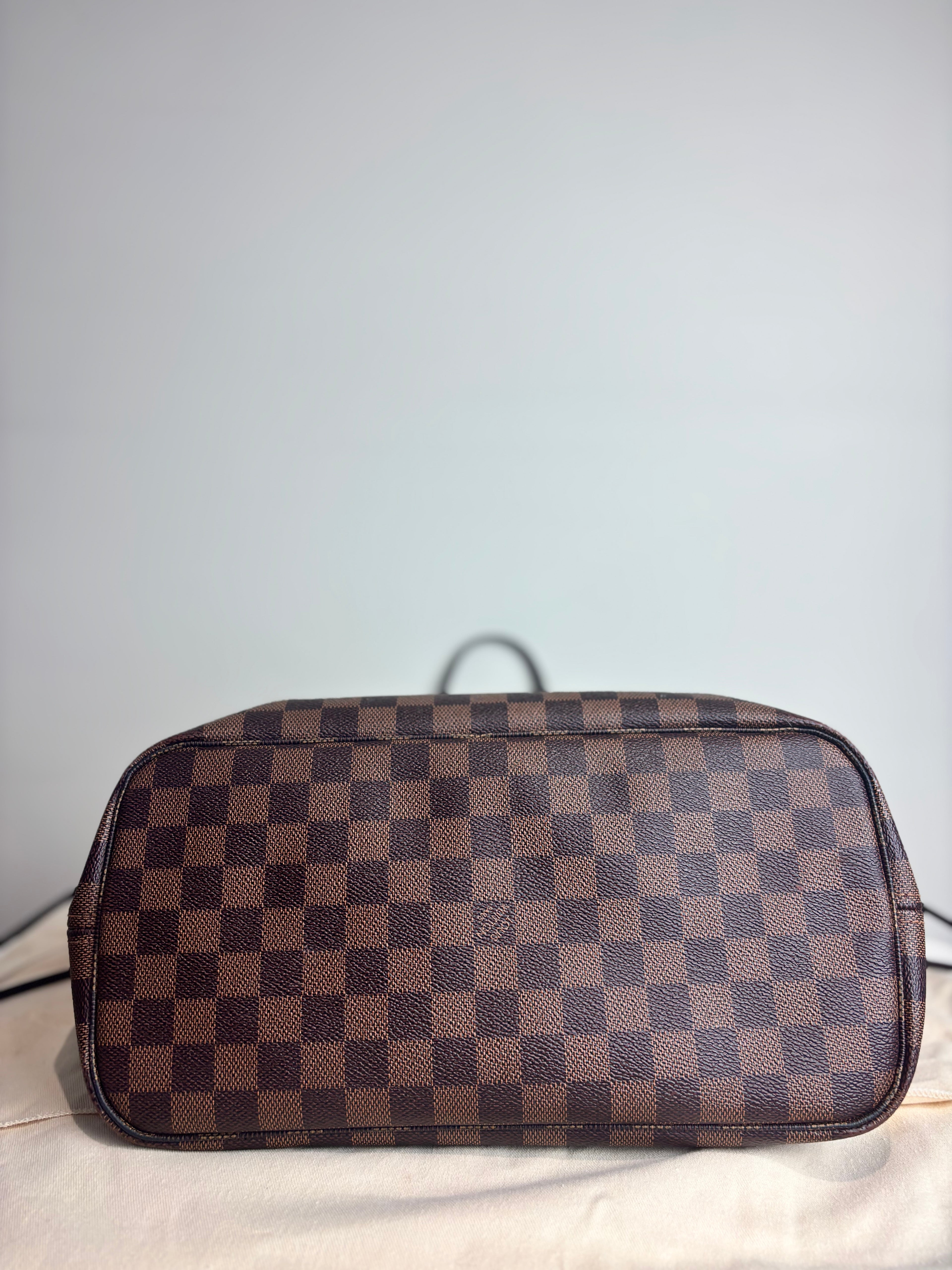 Louis Vuitton Neverfull MM Tote