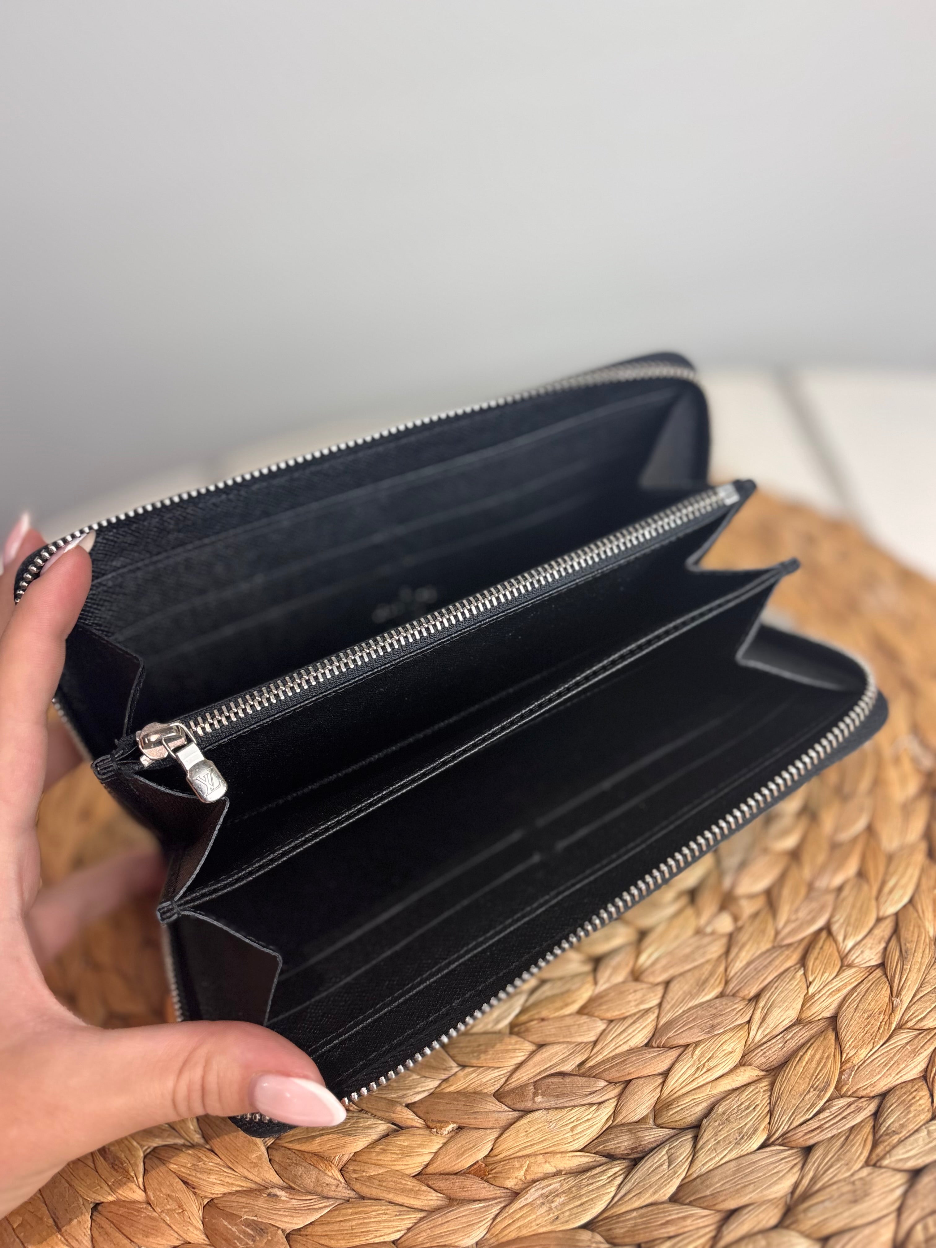 Louis Vuitton Zippy Wallet (Black Epi Leather)