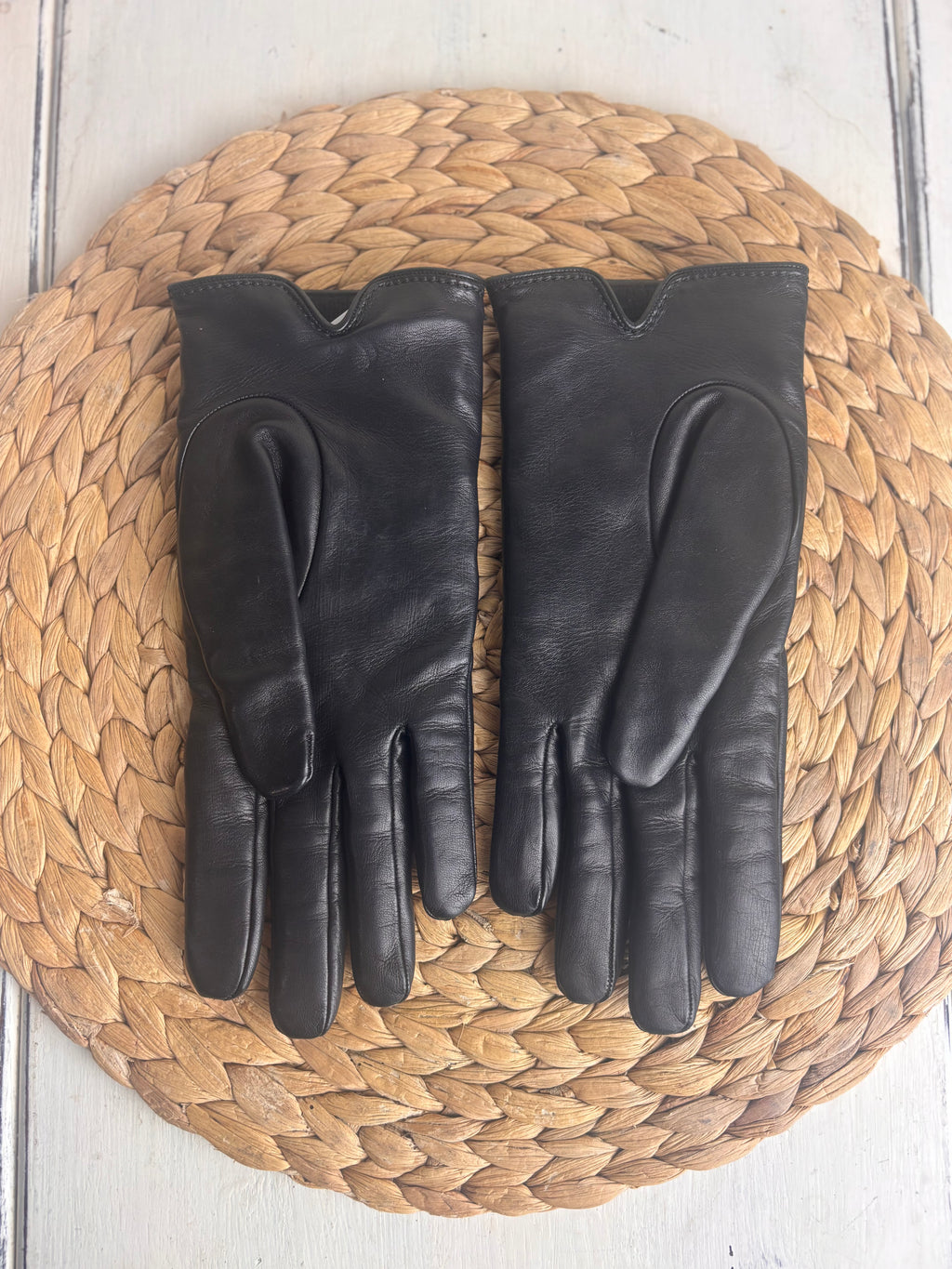 GUCCI GG Maramont Chevron Leather Gloves