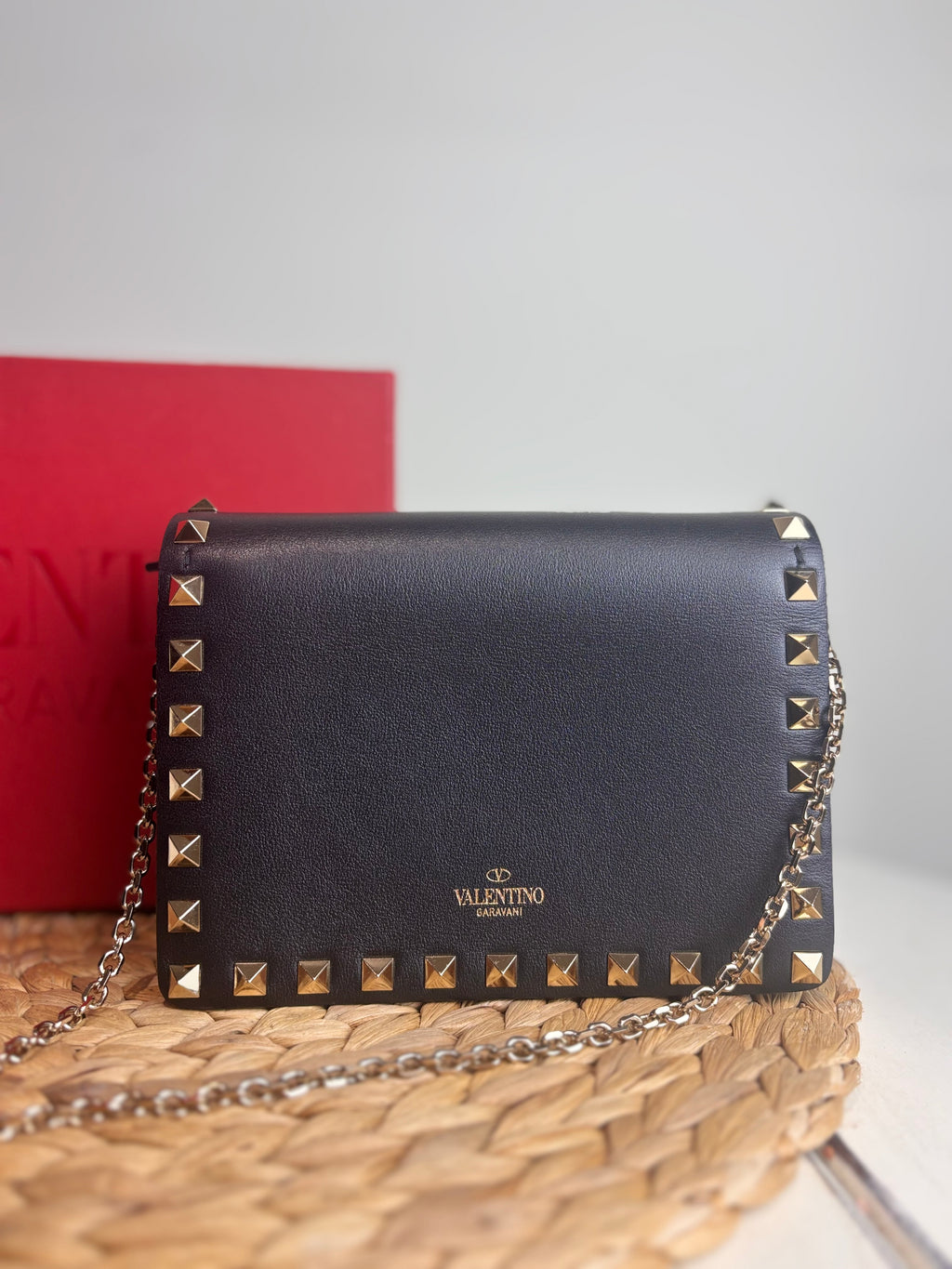 Valentino Garavani Rockstud W.O.C (BNWT)