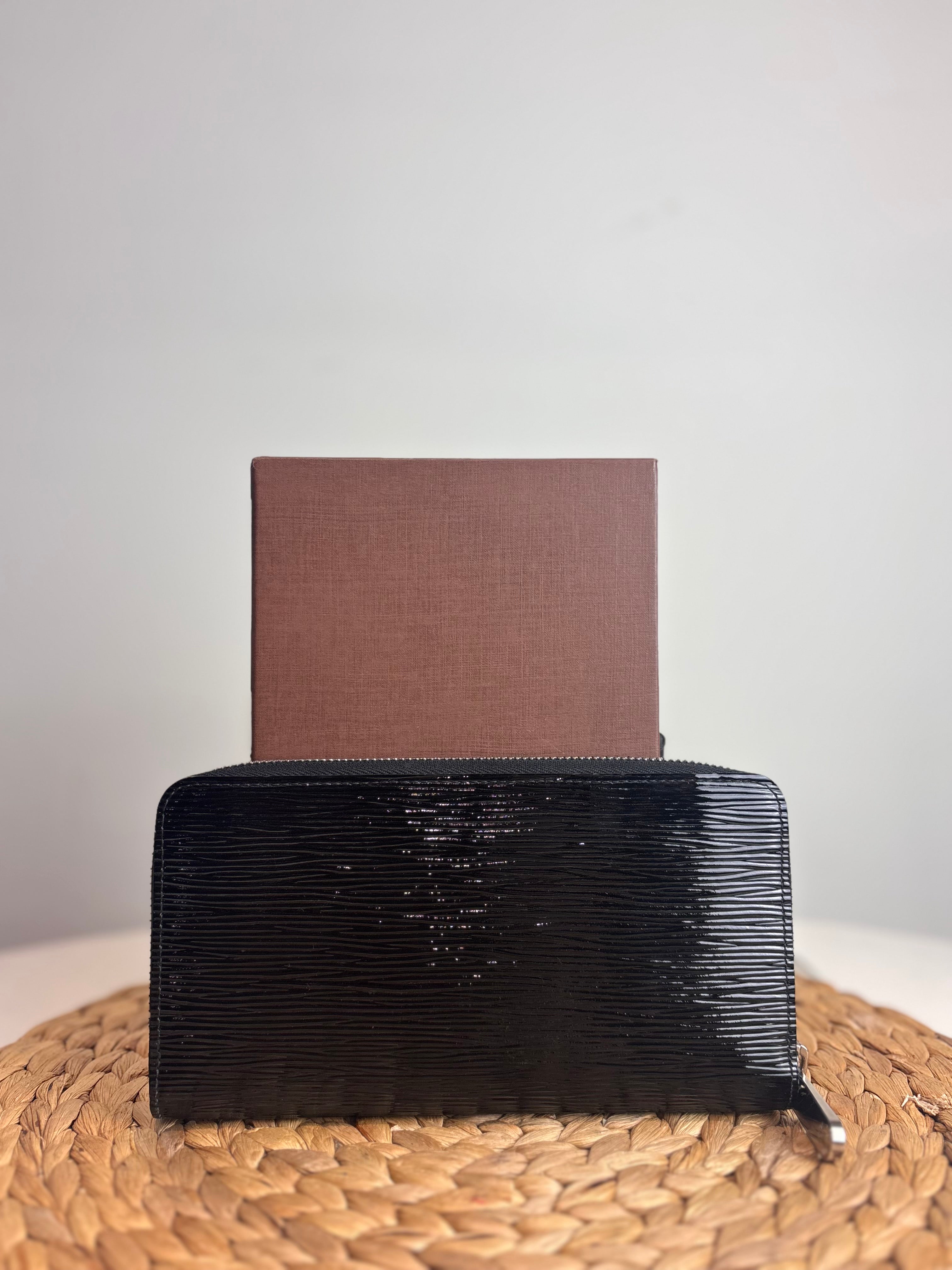 Louis Vuitton Zippy Wallet (Black Epi Leather)