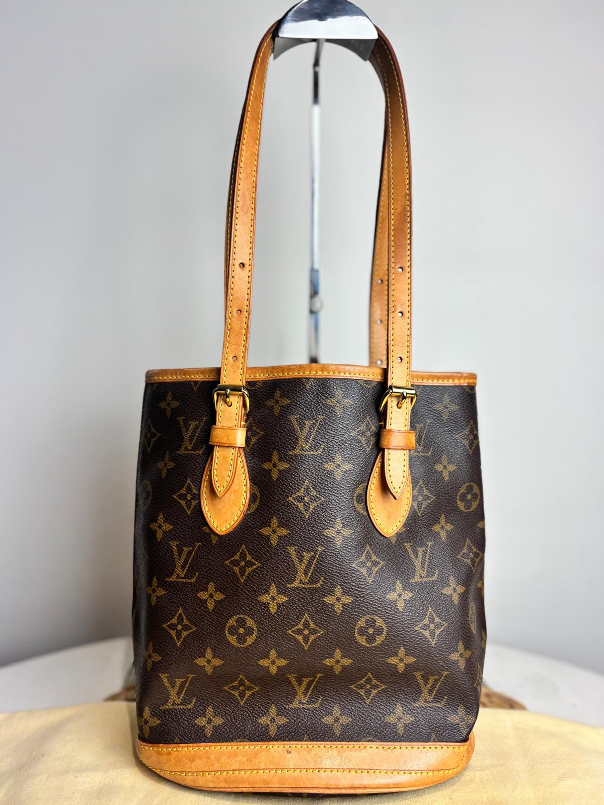 Louis Vuitton Vintage Petit 23 Bucket Bag
