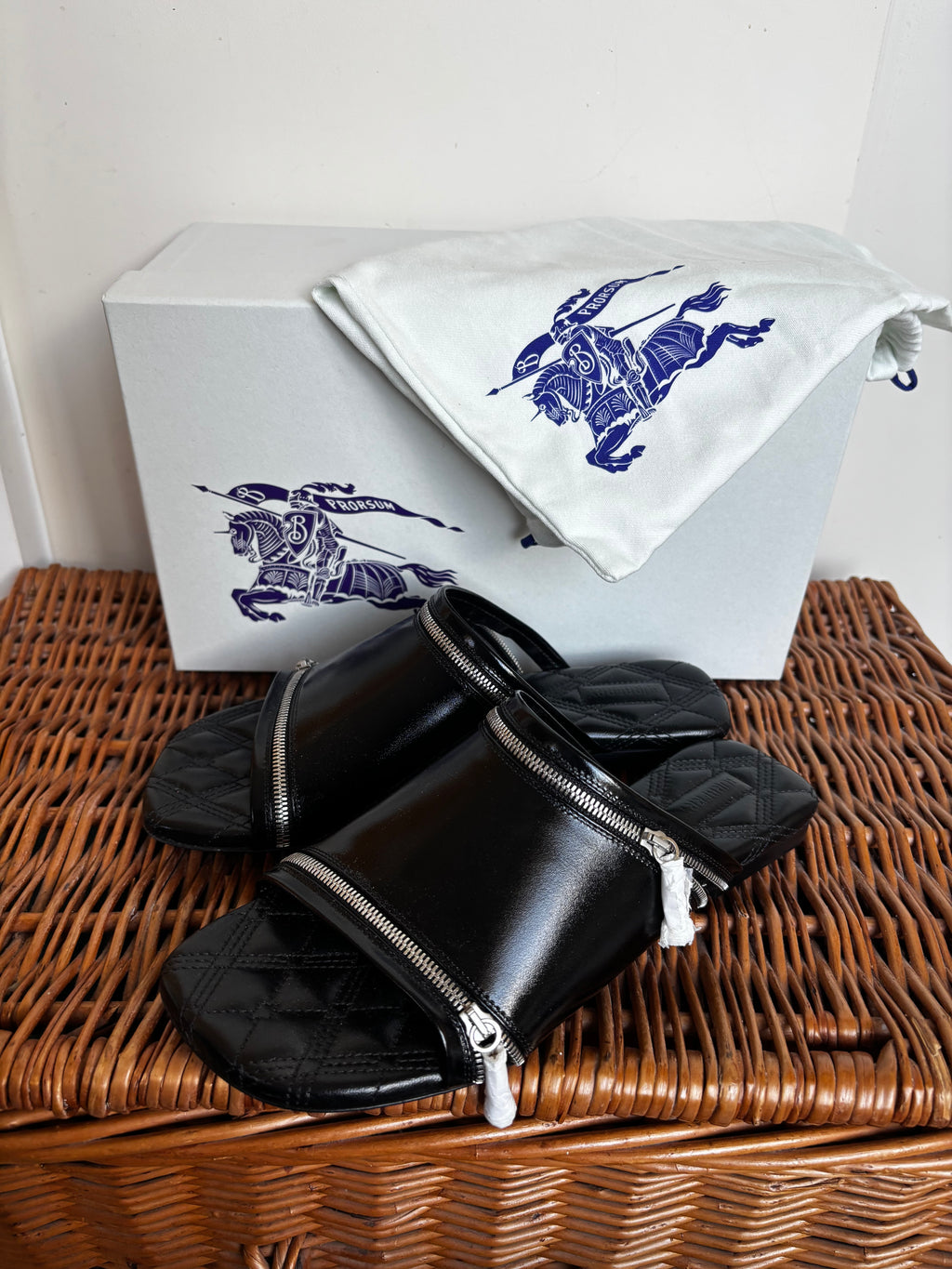 Burberry Black quilted Slides
