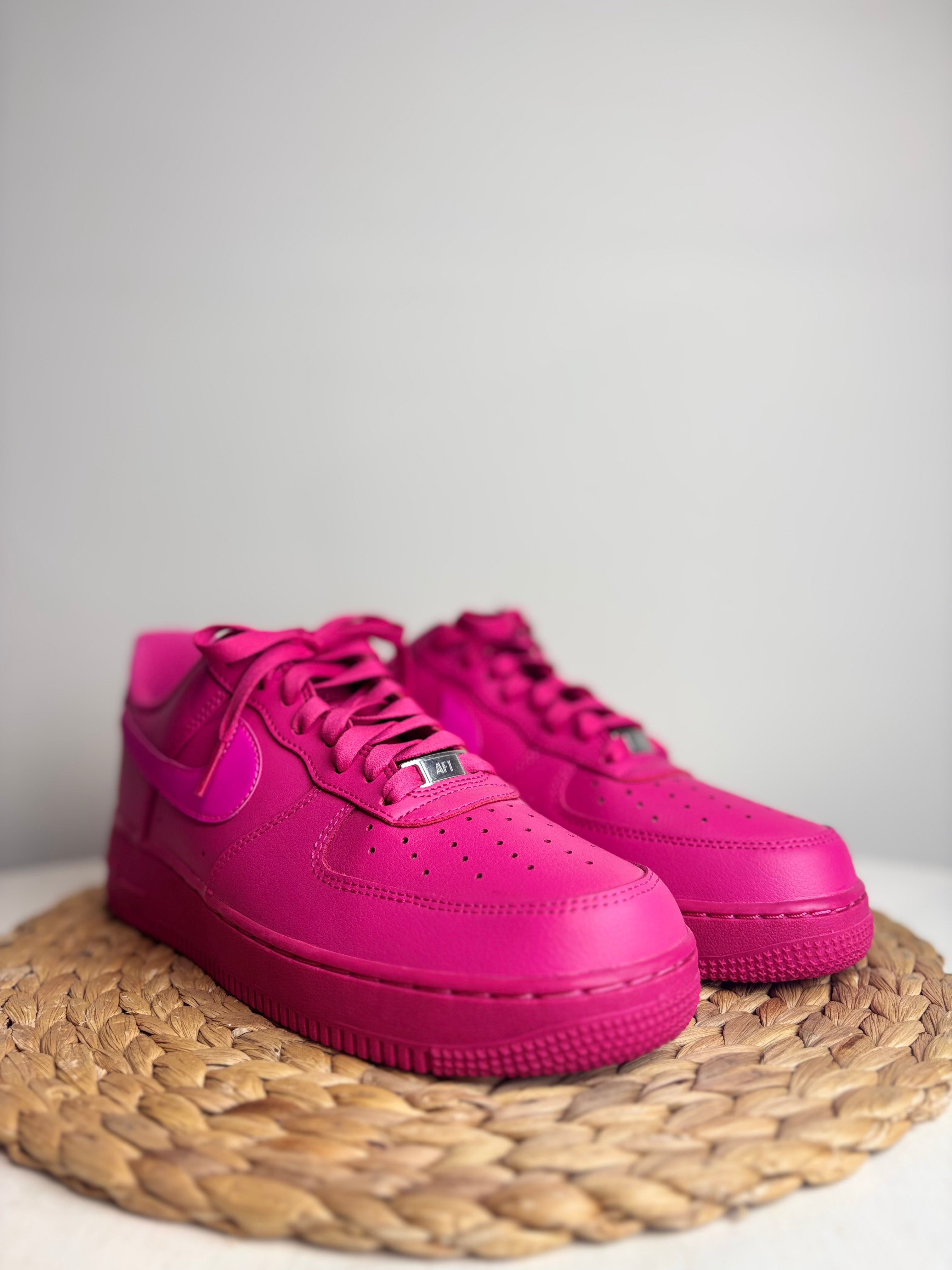 Nike Air Force 1 07' Fireberry Trainers