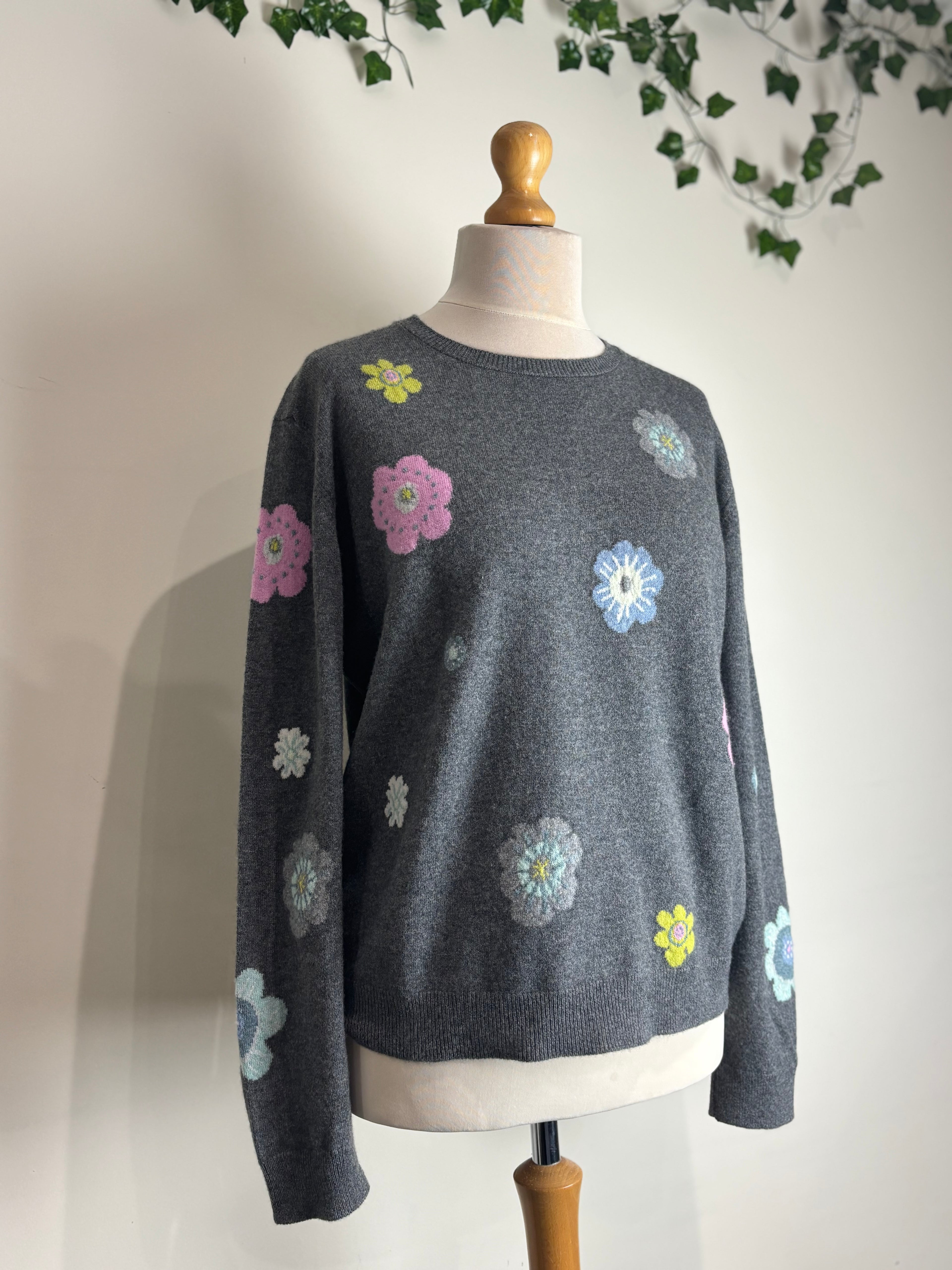 Queene & Belle Grey Flower Power Cashmere Jumper