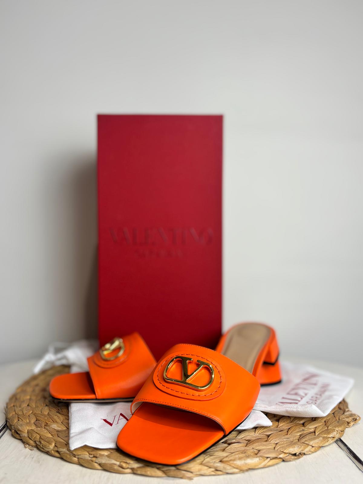 Valentino Garavani VLogo Signature Slides