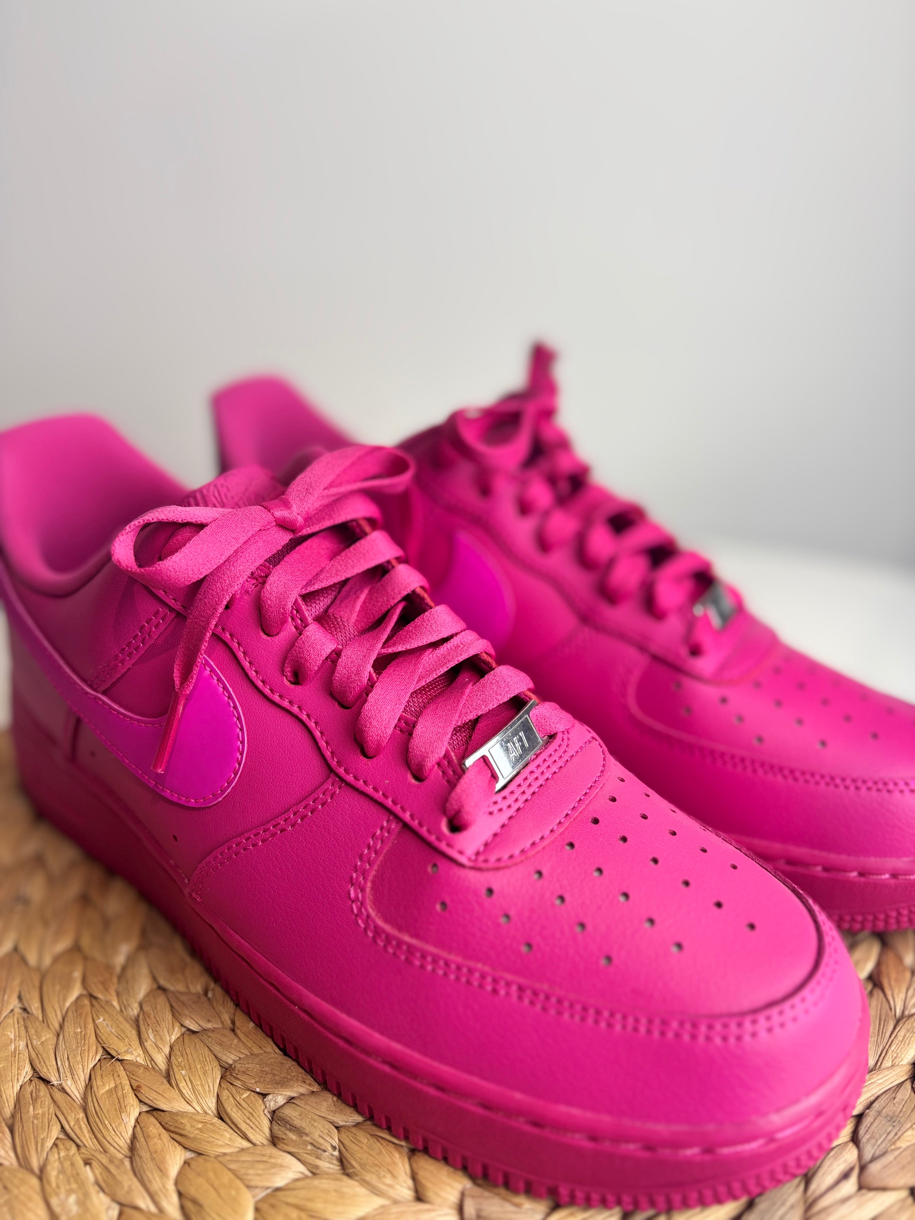 Nike Air Force 1 07' Fireberry Trainers