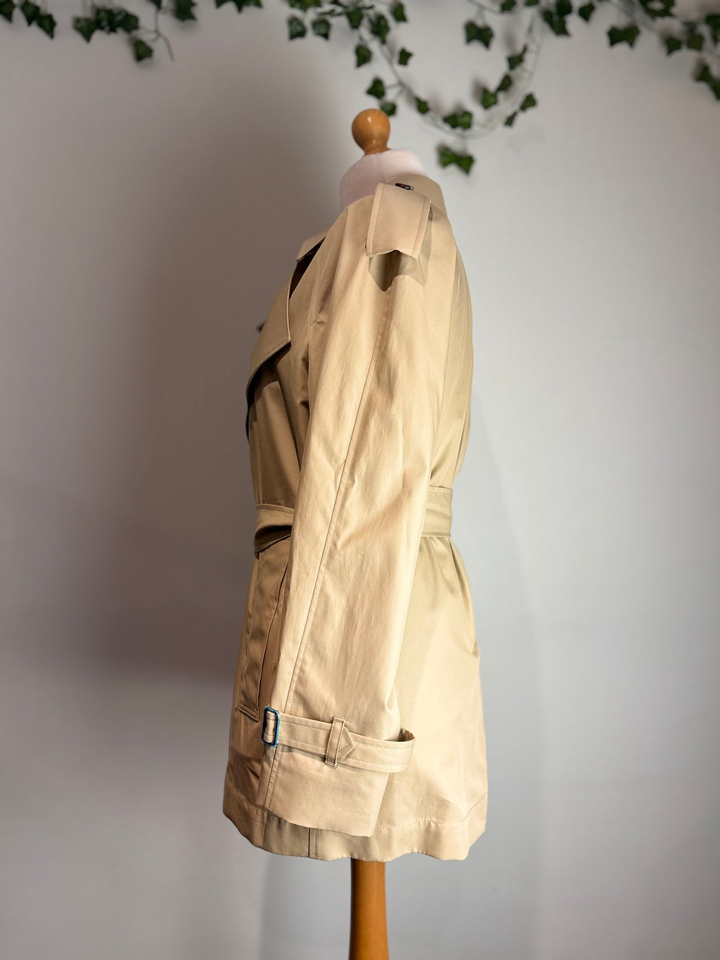 Burberry Flaxen Belted Short Trench Coat