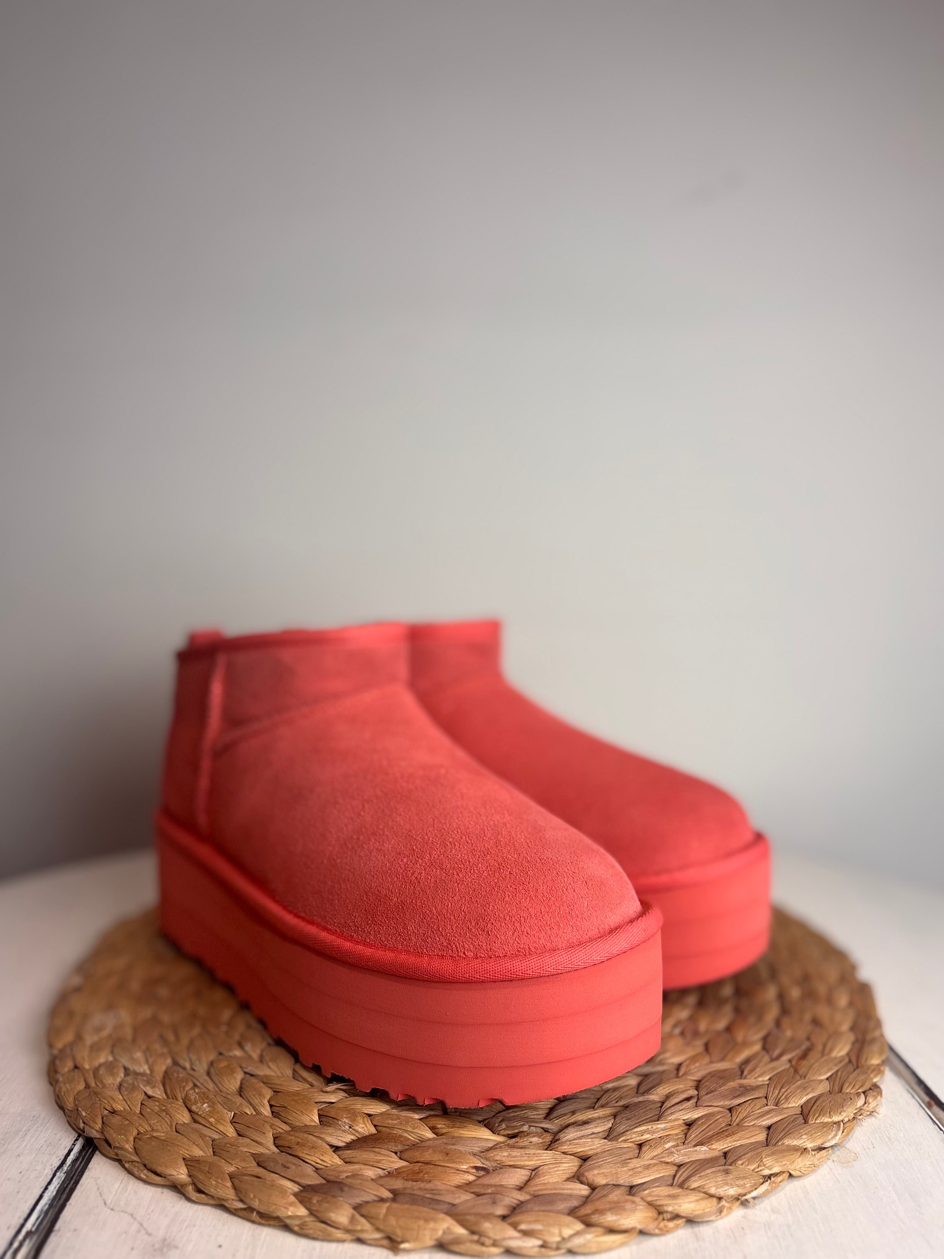 UGG Classic Ultra Mini Platform Boots