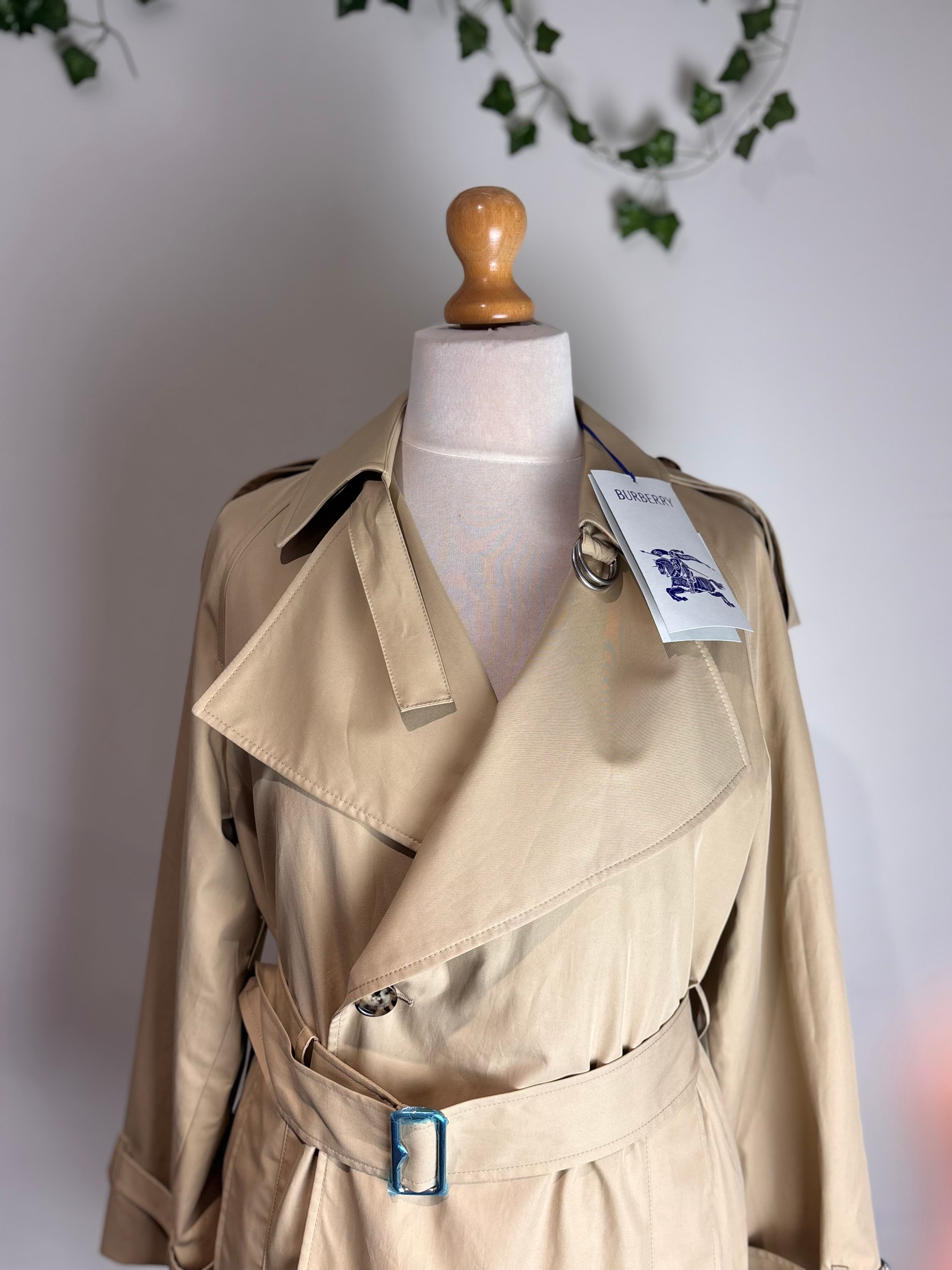 Burberry Flaxen Belted Short Trench Coat