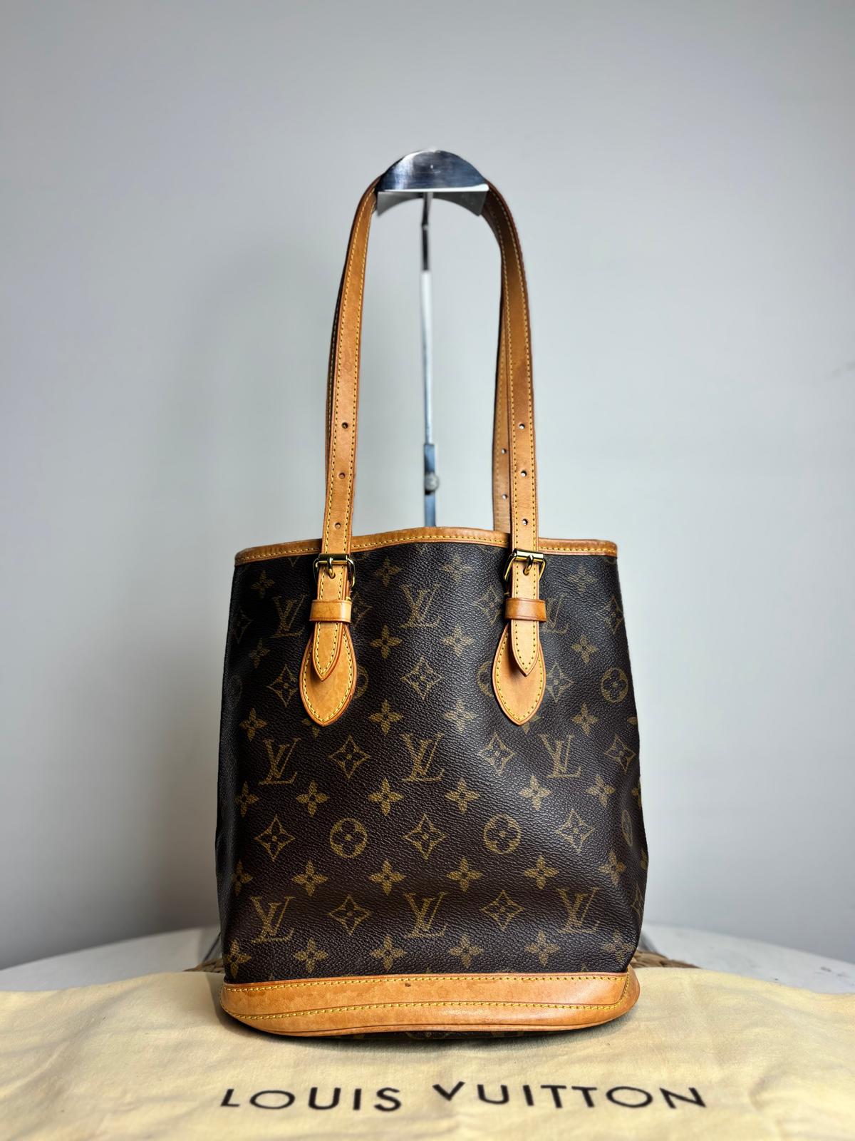 Louis Vuitton Vintage Petit 23 Bucket Bag