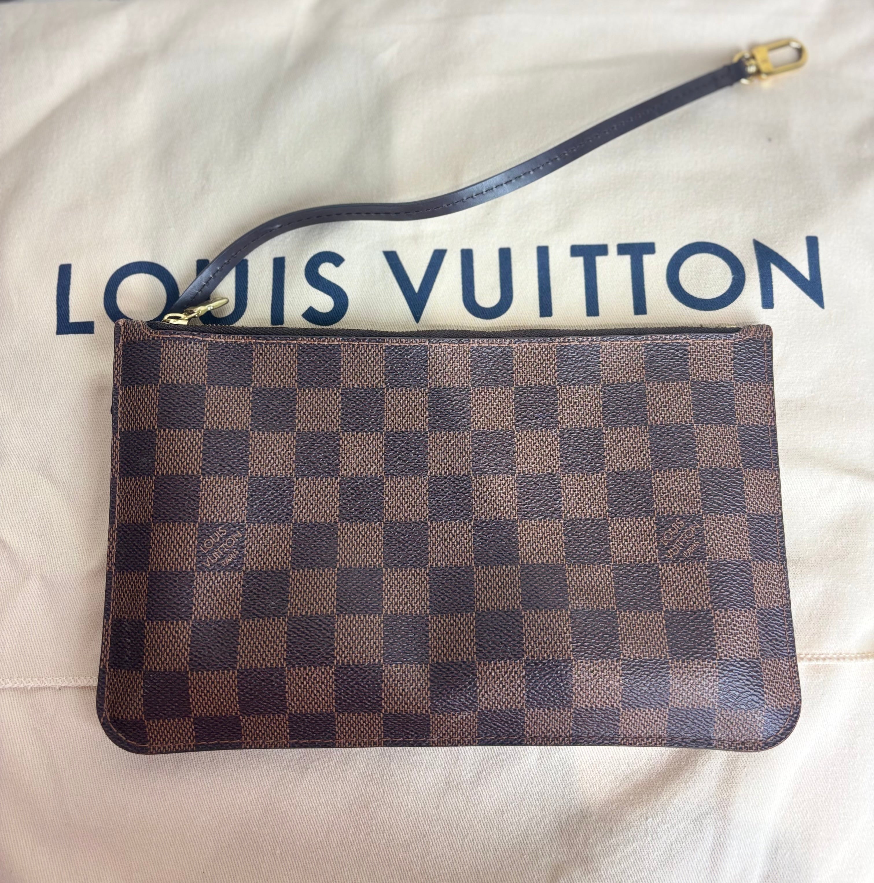 Louis Vuitton Neverfull MM Tote