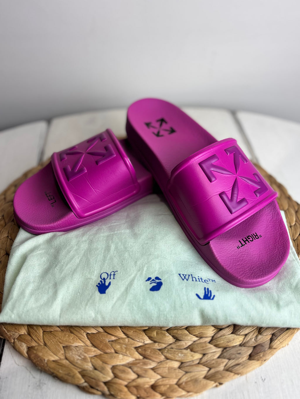 Off-White Arrow Logo Embossed Fuchsia Slides