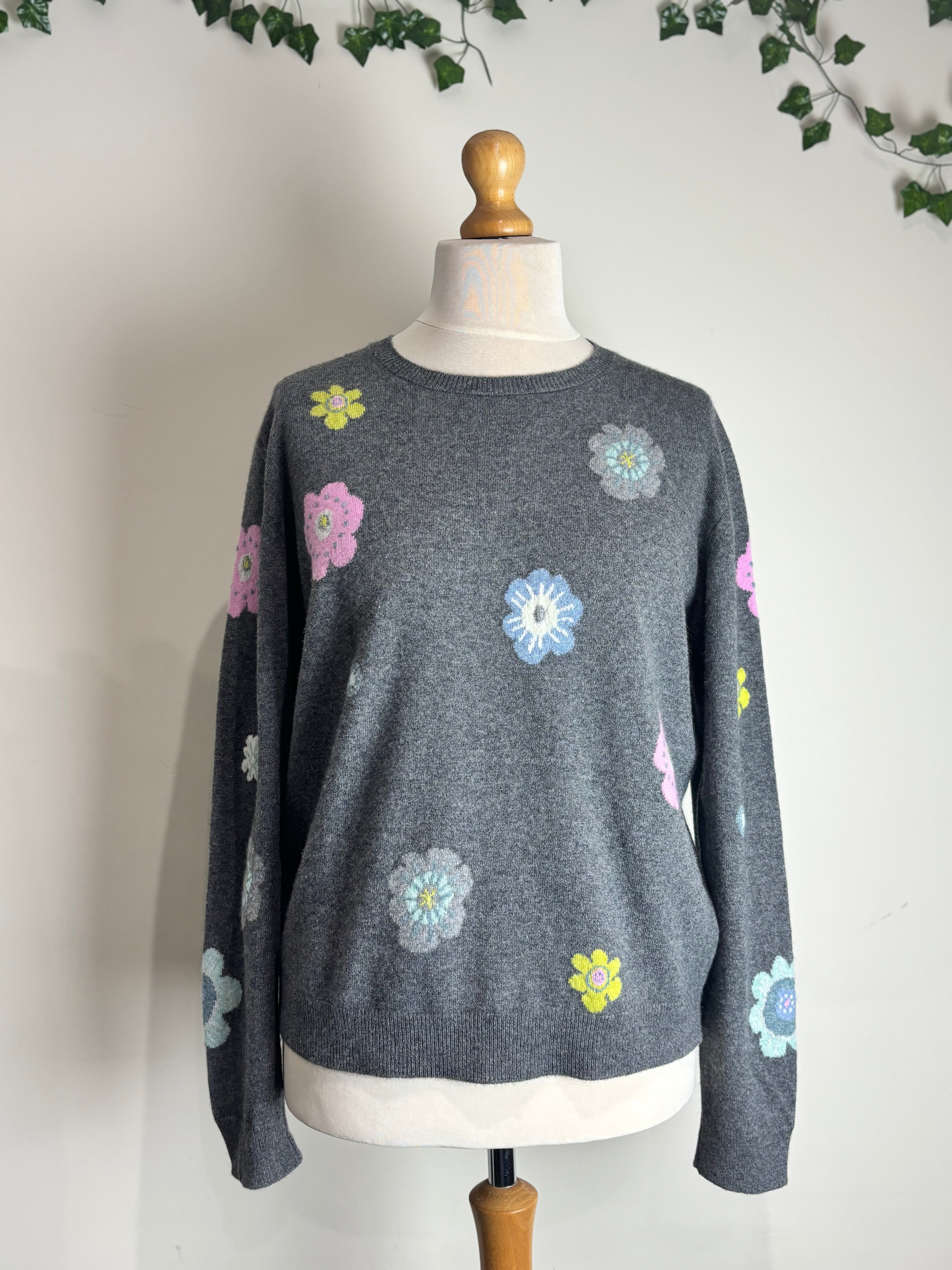 Queene & Belle Grey Flower Power Cashmere Jumper