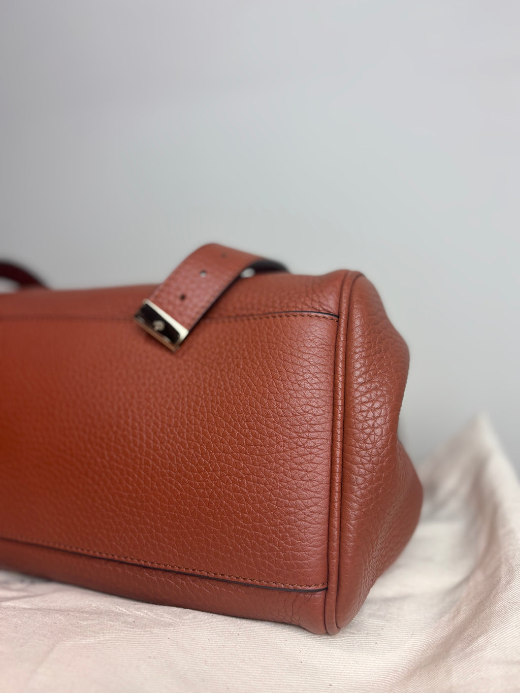 Mulberry Alexa Icon in Bright Oak Heavy Grain