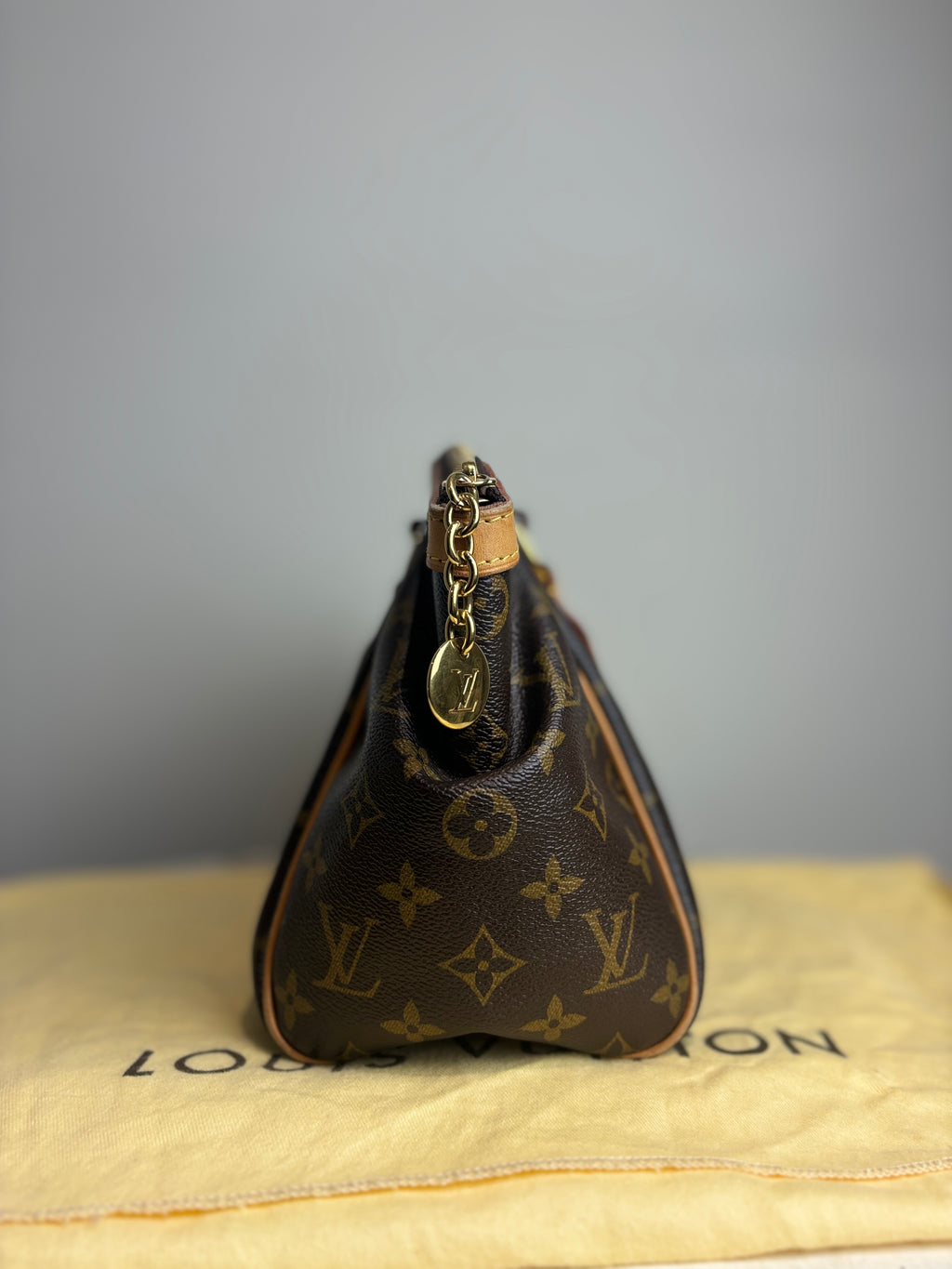 Louis Vuitton Tivoli PM