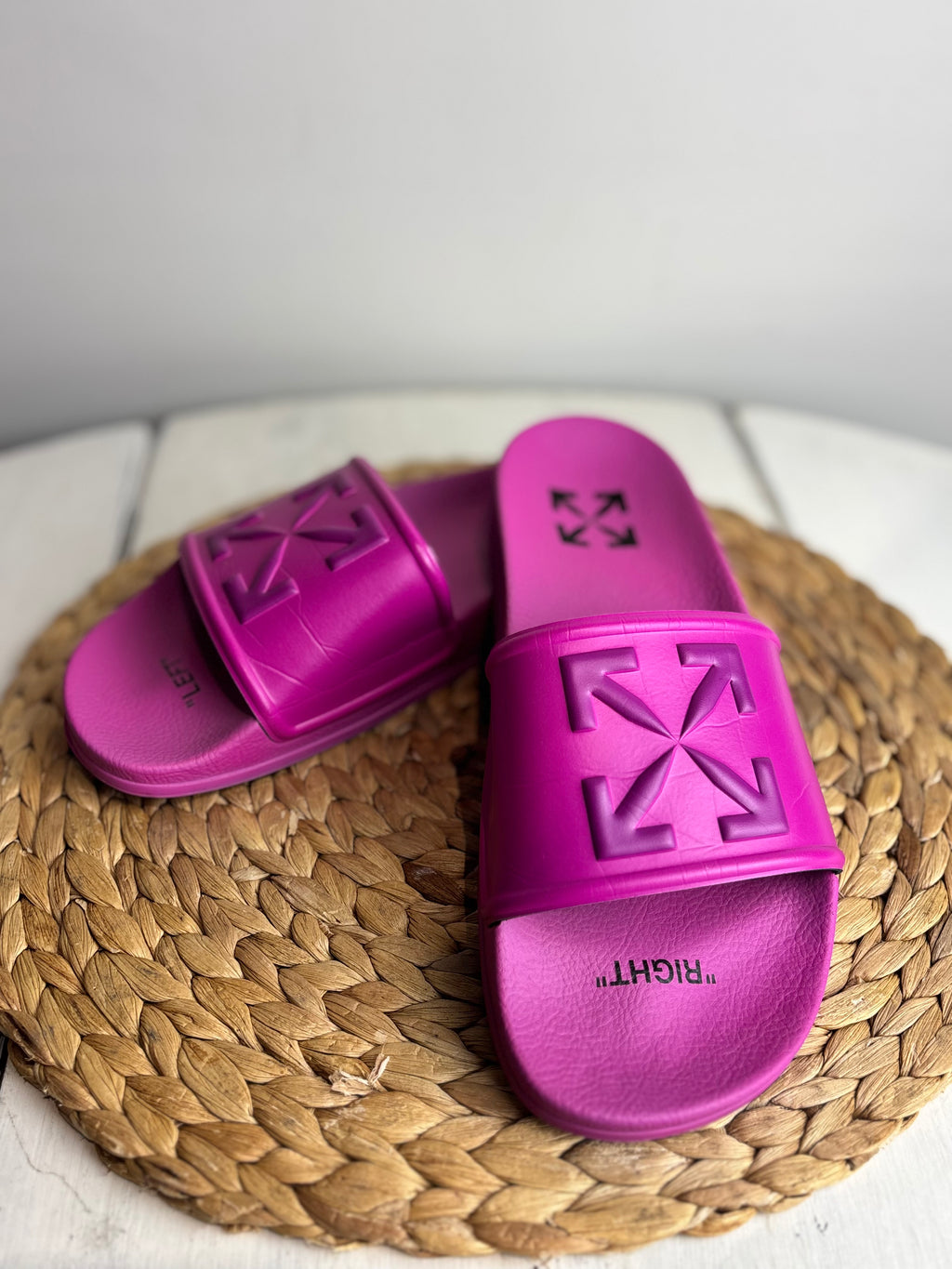 Off-White Arrow Logo Embossed Fuchsia Slides