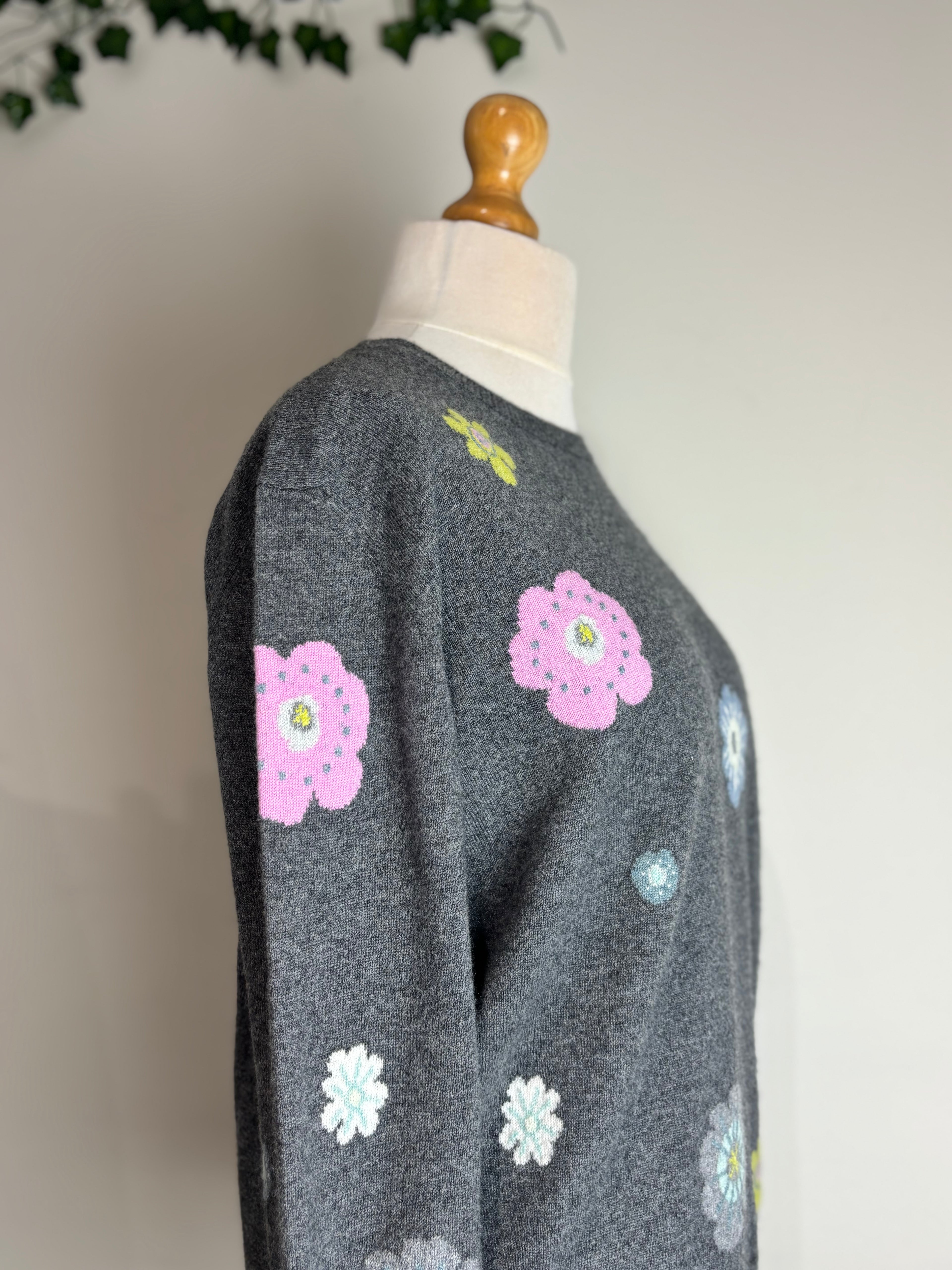 Queene & Belle Grey Flower Power Cashmere Jumper