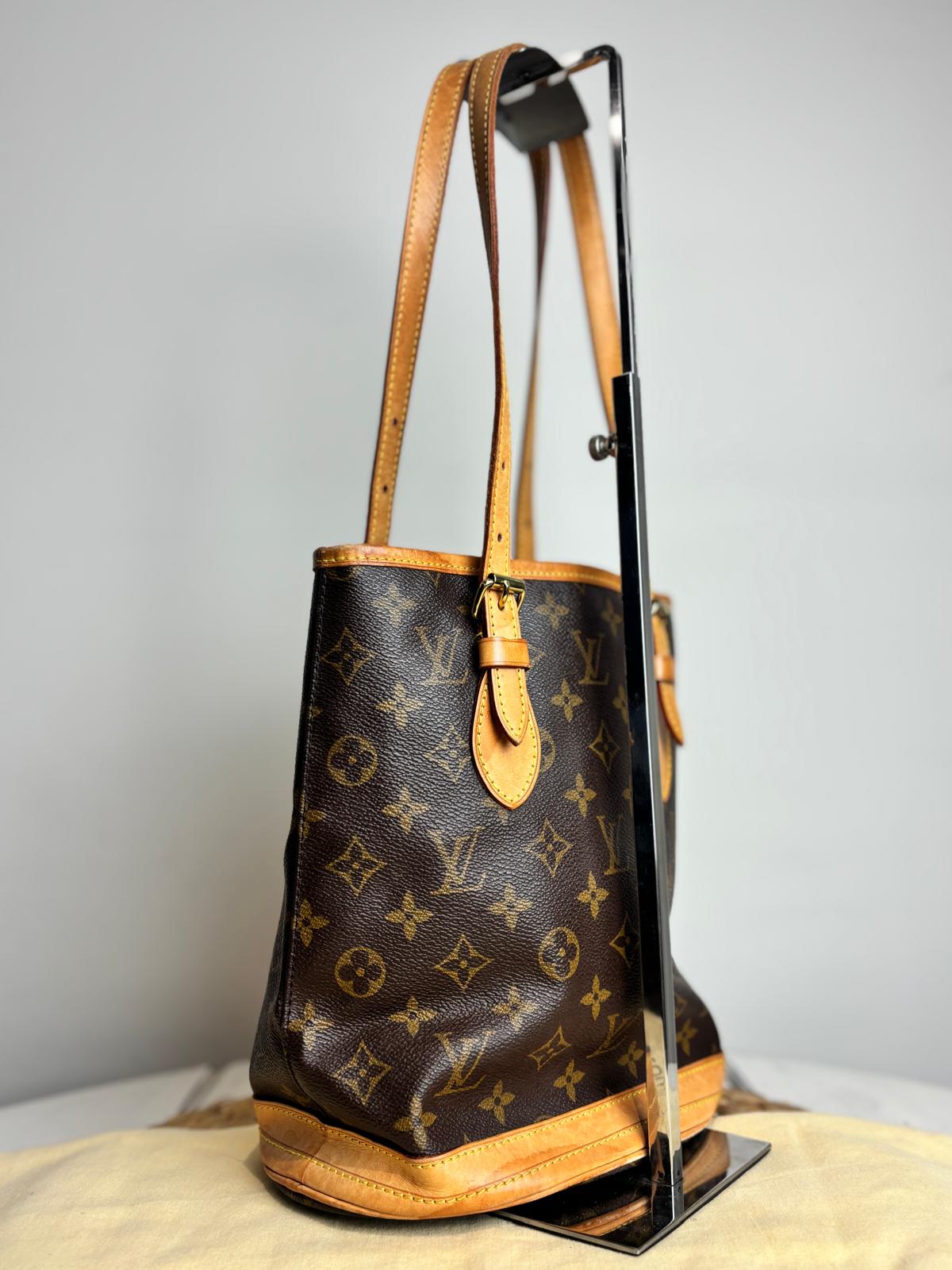 Louis Vuitton Vintage Petit 23 Bucket Bag