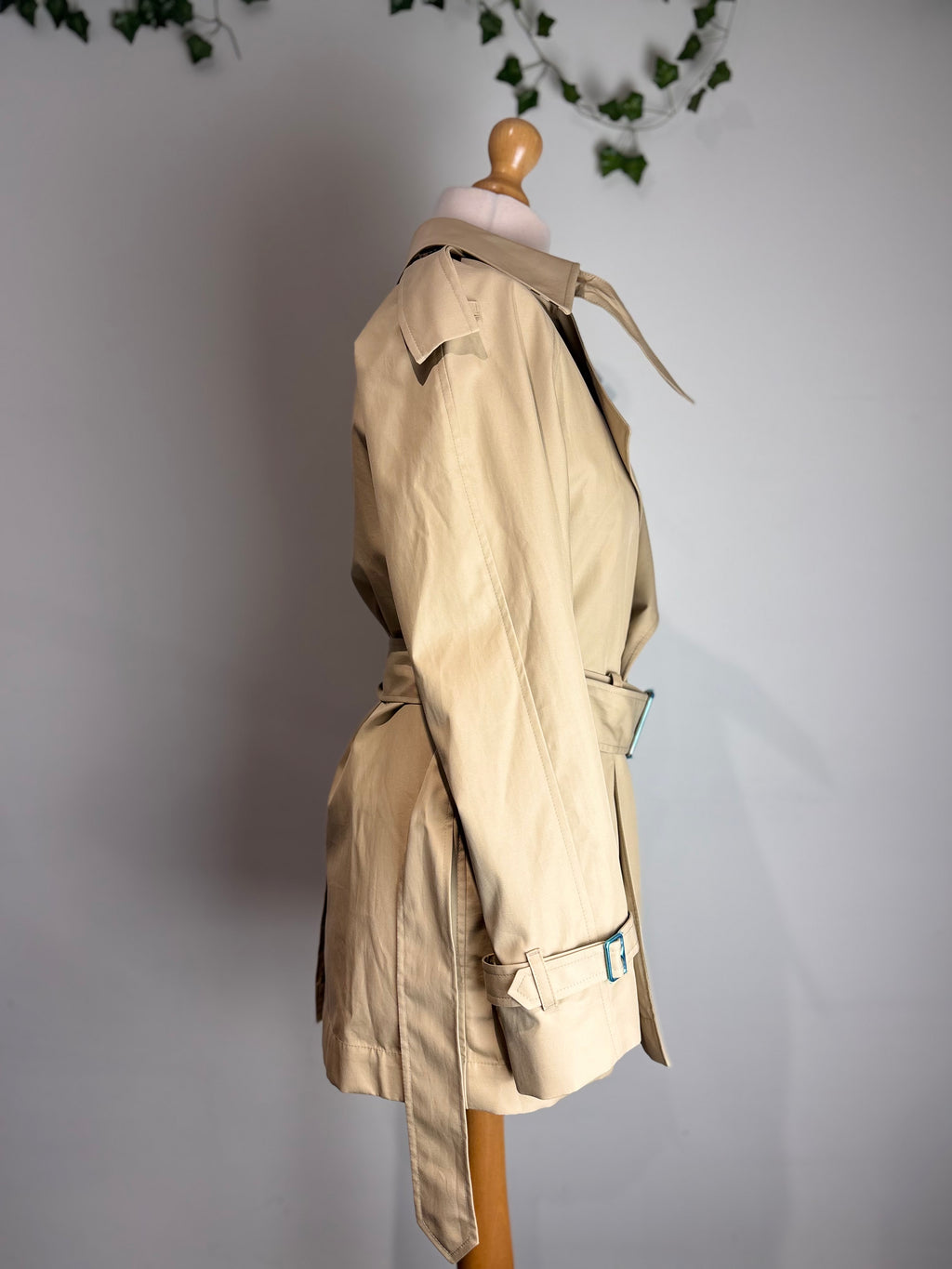Burberry Flaxen Belted Short Trench Coat