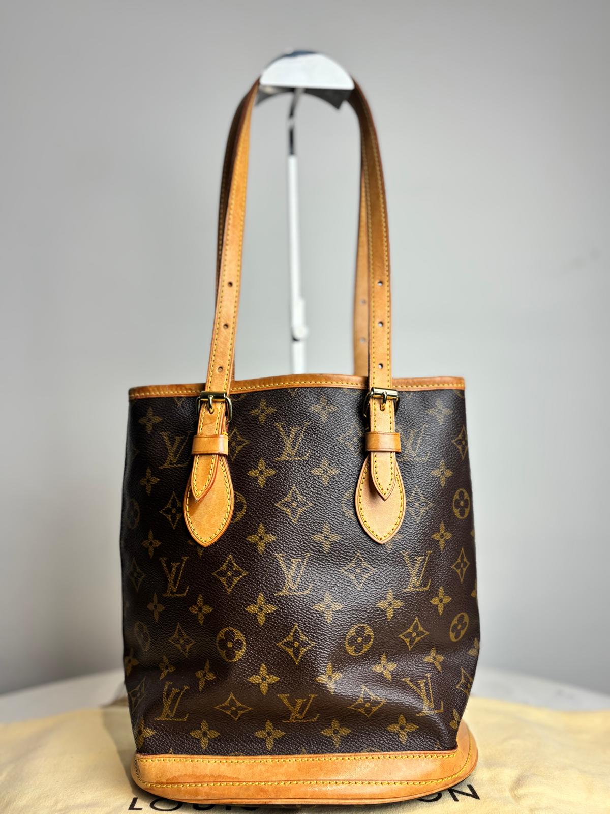 Louis Vuitton Vintage Petit 23 Bucket Bag