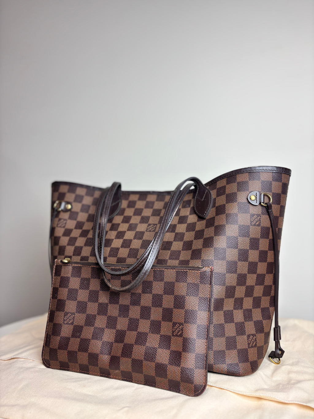 Louis Vuitton Neverfull MM Tote