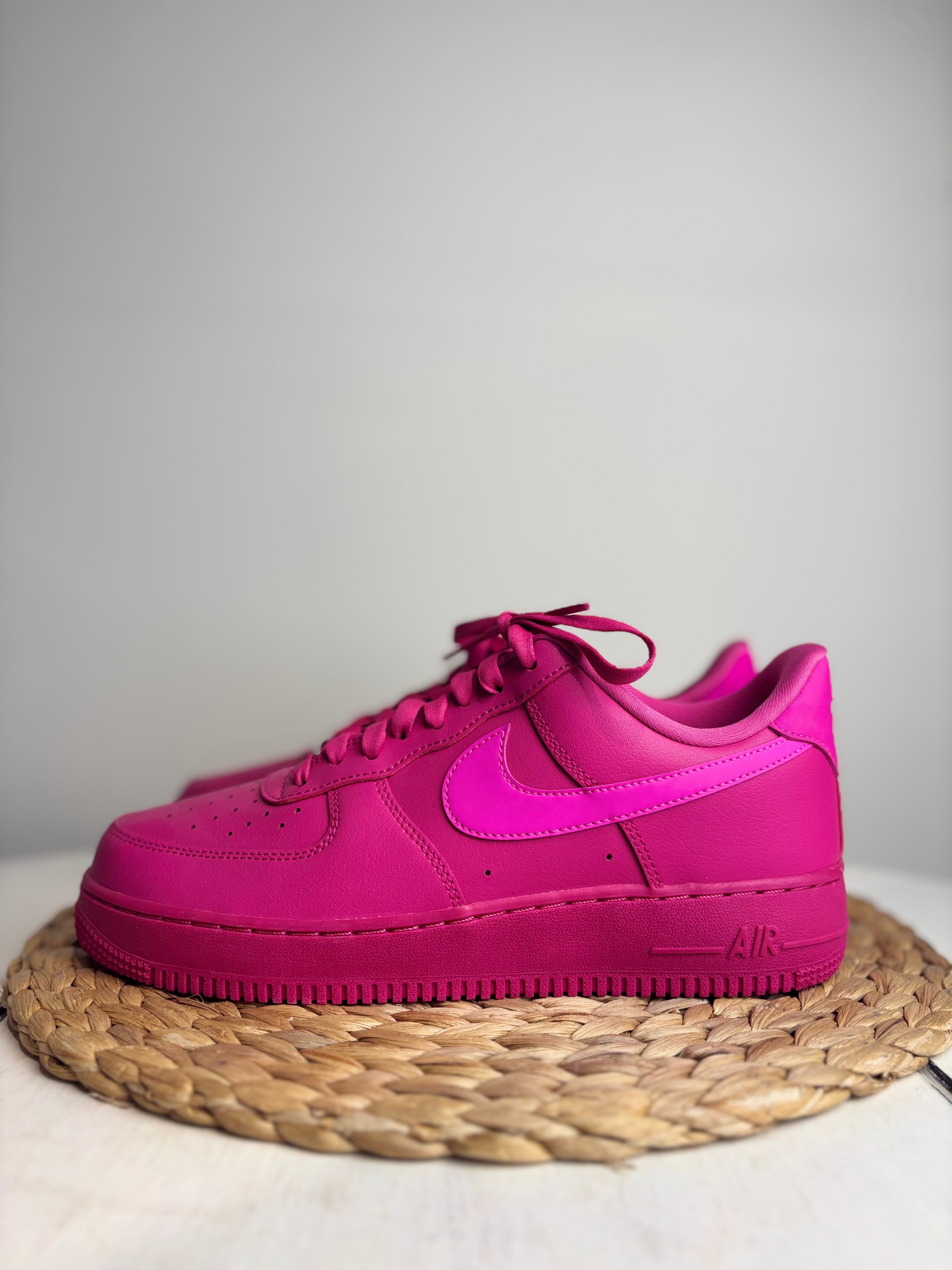 Nike Air Force 1 07' Fireberry Trainers