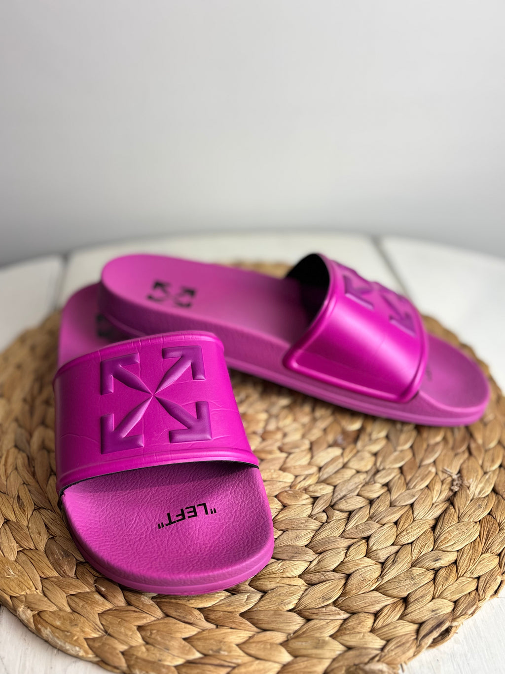 Off-White Arrow Logo Embossed Fuchsia Slides