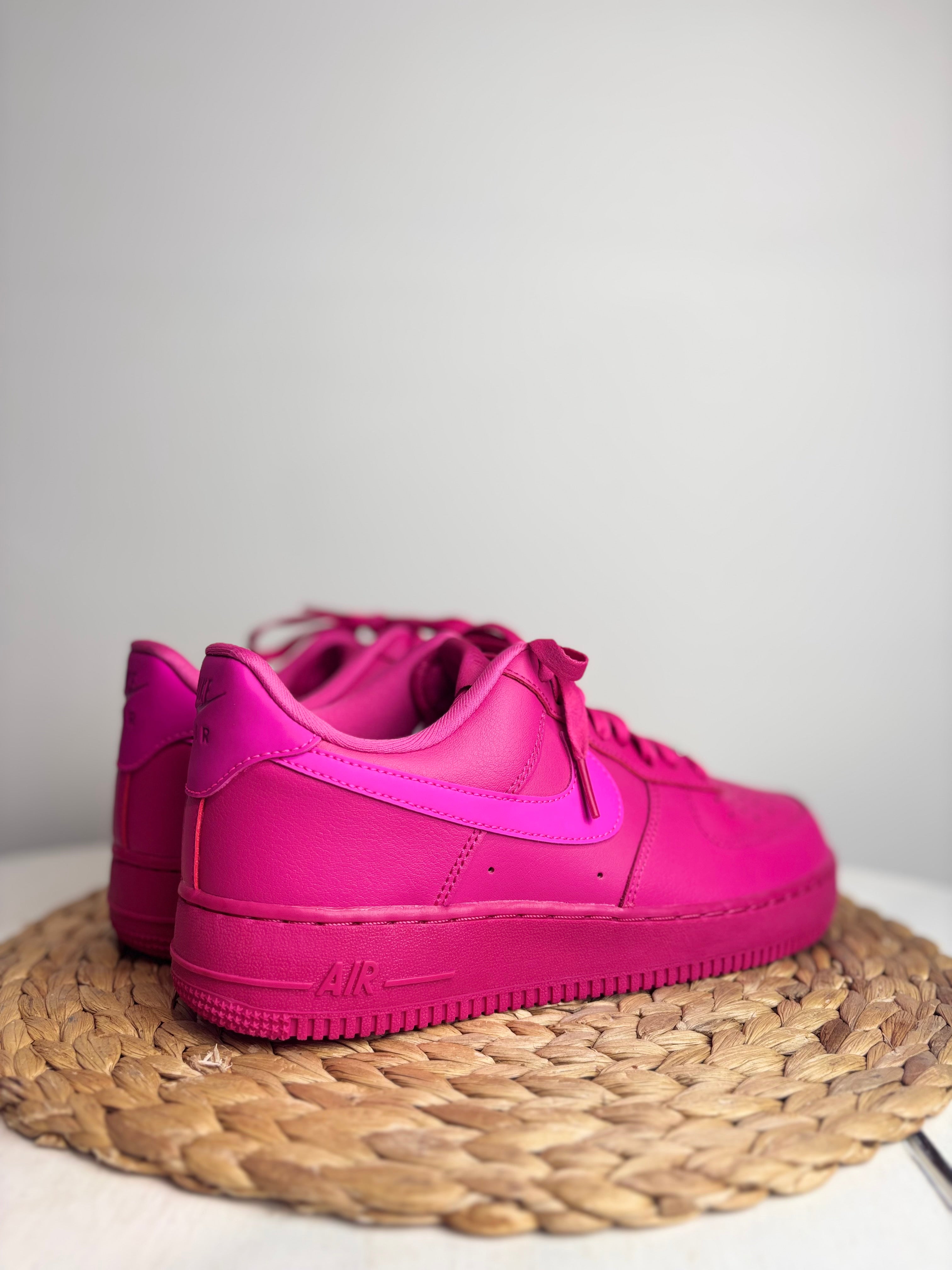 Nike Air Force 1 07' Fireberry Trainers